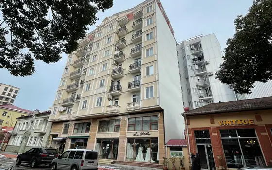 Новый 9 этажный жилой дом в центре города Батуми. Квартиры с видом на город.