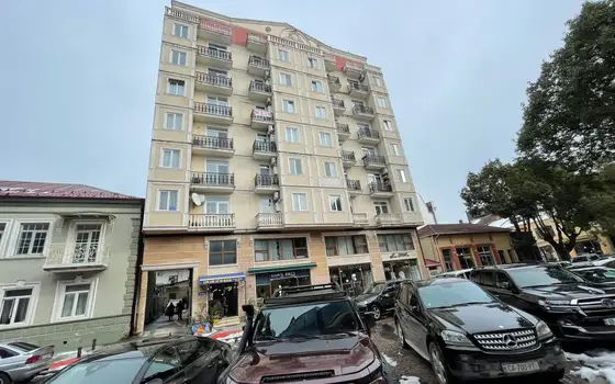 Новый 9 этажный жилой дом в центре города Батуми. Квартиры с видом на город.