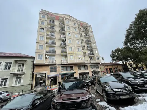 Новый 9 этажный жилой дом в центре города Батуми. Квартиры с видом на город.