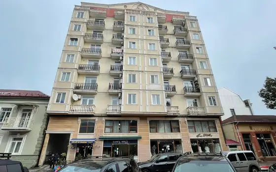 Новый 9 этажный жилой дом в центре города Батуми. Квартиры с видом на город.