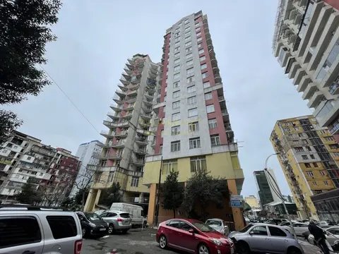 Новый 20 этажный жилой дом в центре города на ул. Чавчавадзе. Квартиры с видом на море и на горы.