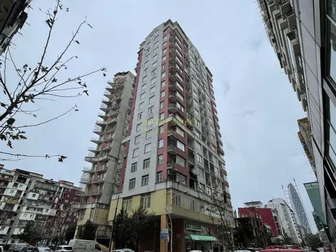 Новый 20 этажный жилой дом в центре города на ул. Чавчавадзе. Квартиры с видом на море и на горы.