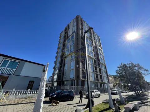 Новый жилой дом на берегу Черного море в Кобулети на улице Царицы Тамари. Квартиры с видом на море и на горы.