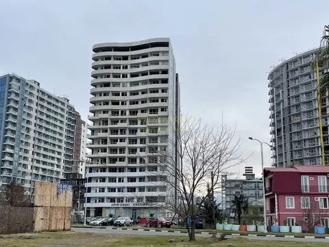 Новый жилой дом гостиничного типа на Новом бульваре города Батуми у аэропорта. Квартиры у моря с видом на море и на горы