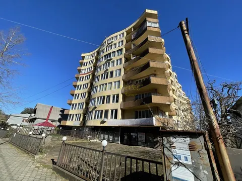 Новый жилой дом в Кобулети у моря. Квартиры на улице Агмашенебели.
