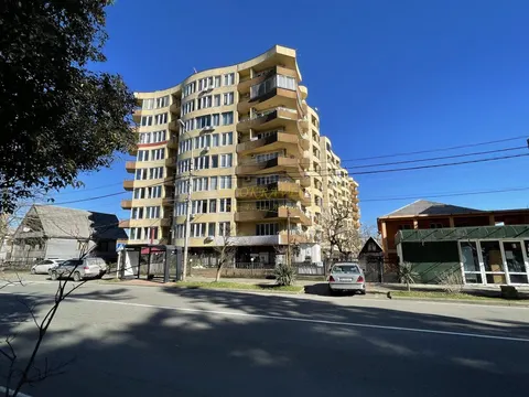 Новый жилой дом в Кобулети у моря. Квартиры на улице Агмашенебели.