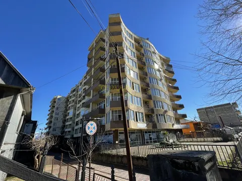 Новый жилой дом в Кобулети у моря. Квартиры на улице Агмашенебели.