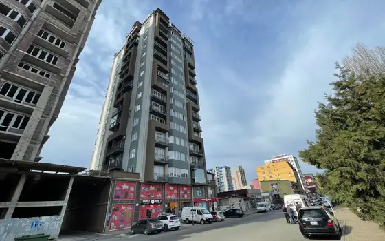 Новый 15 этажный жилой дом у оптового рынка. Квартиры с видом на город, на море и на горы на улице Агмашенебели.