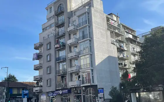 Новый жилой дом на улице Меликишвили в Батуми. Квартиры у музея.
