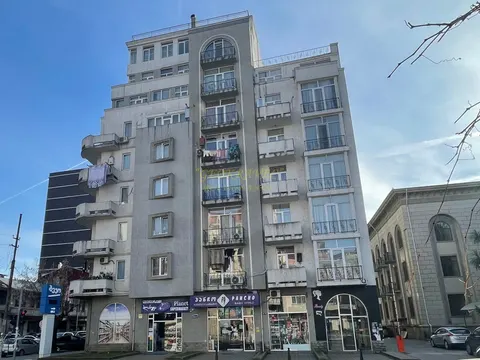 Новый жилой дом на улице Меликишвили в Батуми. Квартиры у музея.