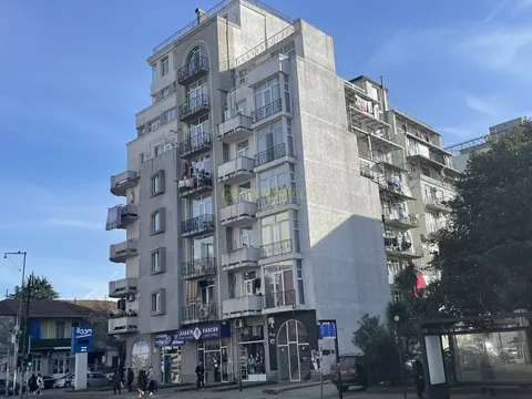 Новый жилой дом на улице Меликишвили в Батуми. Квартиры у музея.