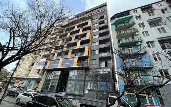 Новый дом на улице Селима Химшиашвили в центре города. Квартиры в новом доме.