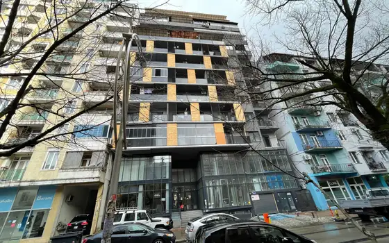 Новый дом на улице Селима Химшиашвили в центре города. Квартиры в новом доме.