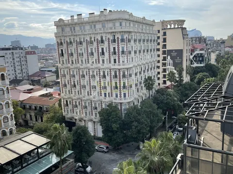 Апартаменты в новом доме в центре города у Шератона. Апартаменты у моря с видом на Батумский бульвар.