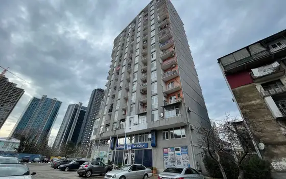 Новый жилой дом у моря. Квартиры у Макдональдса.