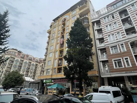 Новый дом на улице Меликишвили в Батуми. Квартиры с видом на город и на горы.