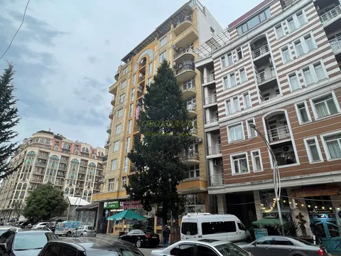 Новый дом на улице Меликишвили в Батуми. Квартиры с видом на город и на горы.