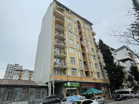 Новый дом на улице Меликишвили в Батуми. Квартиры с видом на город и на горы.