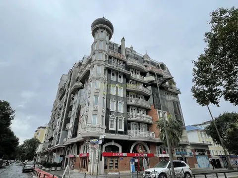 Новый жилой дом в центре города Батуми на улице Руставели у Шератона. Квартиры у моря.
