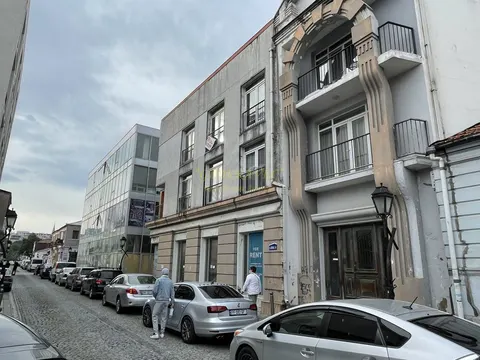Новый дом в центре старого Батуми. Квартиры у моря.
