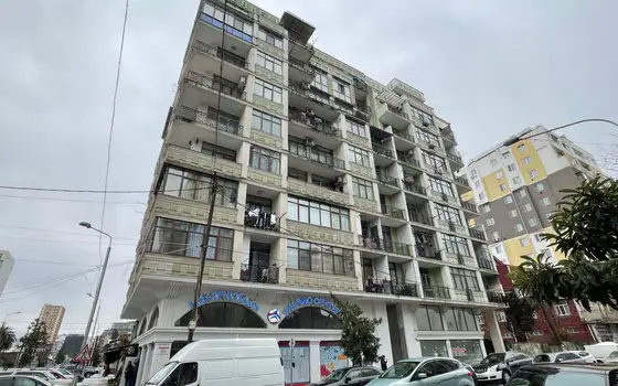 Новый жилой дом на улице Пушкина в Батуми. Квартиры с видом на город и на горы.