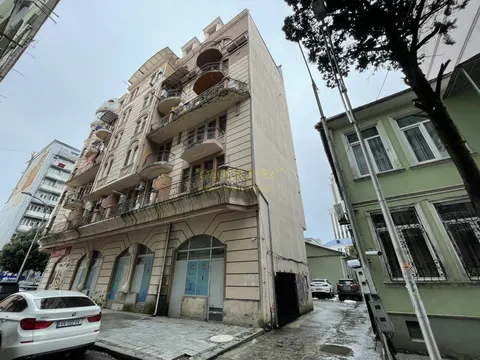Новый 7 этажный жилой дом у моря в городе Батуми на ул. 26 мая.