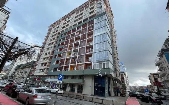 Новый жилой дом у парка 6 мая с видом на море и на горы.