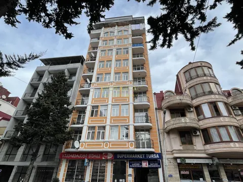 Новый 10 этажный жилой дом на улице Меликишвили в Батуми.