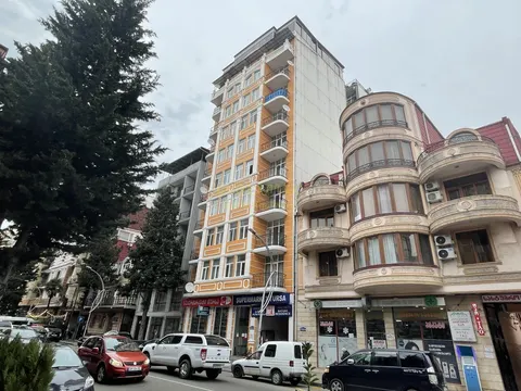 Новый 10 этажный жилой дом на улице Меликишвили в Батуми.