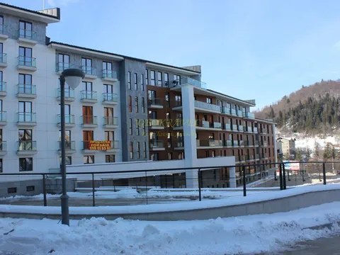 Новый жилой дом гостиничного типа ,,Орби Палас,,в горнолыжном курорте в Бакуриани. Апартаменты с видом на горы. Бакуриан