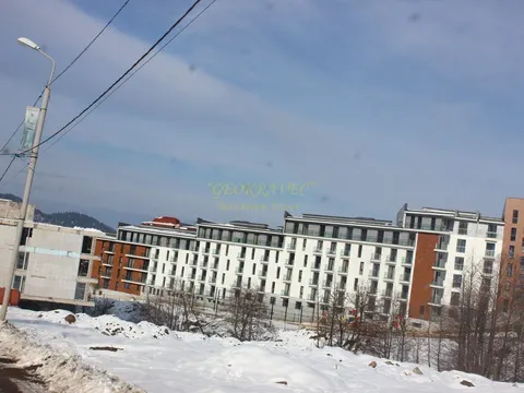 Новый жилой дом гостиничного типа ,,Орби Палас,,в горнолыжном курорте в Бакуриани. Апартаменты с видом на горы. Бакуриан