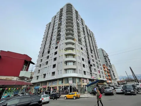 Новый жилой дом в центре города Батуми у моря. Квартиры с видом на море и на горы.