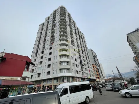 Новый жилой дом в центре города Батуми у моря. Квартиры с видом на море и на горы.
