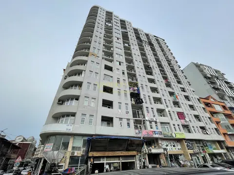 Новый жилой дом в центре города Батуми у моря. Квартиры с видом на море и на горы.