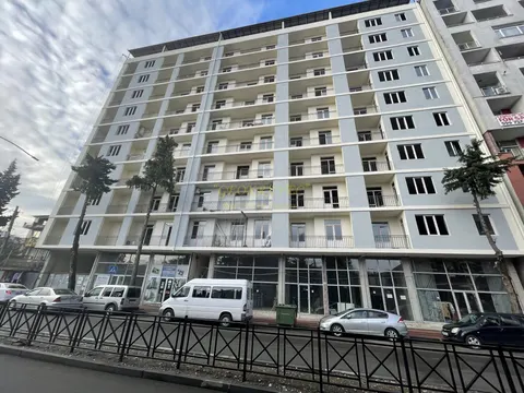 Новый 12-этажный жилой дом на улице Сулаберидзе в Батуми. Квартиры с видом на море и горы.