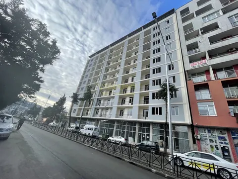Новый 12-этажный жилой дом на улице Сулаберидзе в Батуми. Квартиры с видом на море и горы.