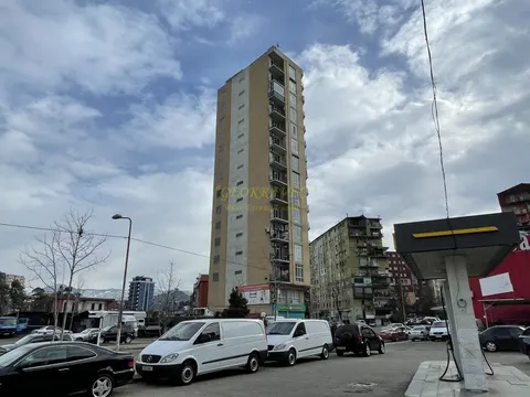 Новый Жилой дом у оптового рынка. Квартиры с видом на город и на горы.