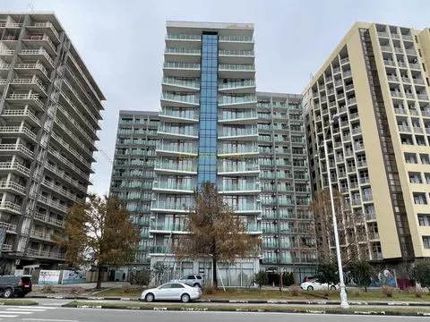 Новый жилой дом гостиничного типа ,,AQUA HOTEL & APARTMENTS" на берегу Черного море. Квартиры с видом на море и на горы 