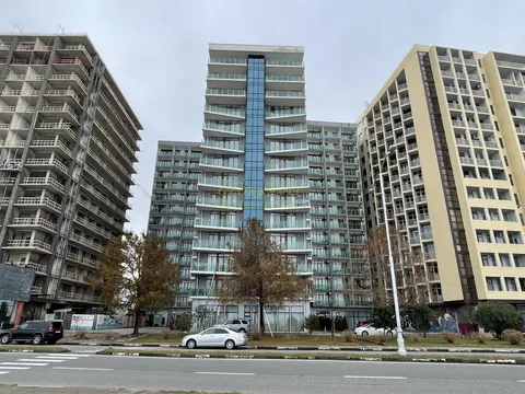Новый жилой дом гостиничного типа ,,AQUA HOTEL & APARTMENTS" на берегу Черного море. Квартиры с видом на море и на горы 