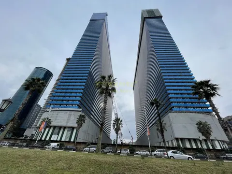Элитный комплекс гостиничного типа ,,ORBI SITY" на берегу моря в Батуми. 55-этажный элитный комплекс у моря на ул.Ш.Химш