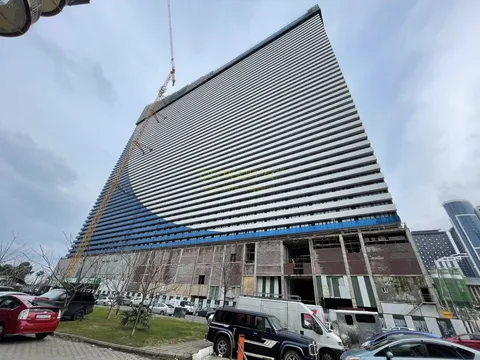 Элитный комплекс гостиничного типа ,,ORBI SITY" на берегу моря в Батуми. 55-этажный элитный комплекс у моря на ул.Ш.Химш