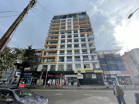 Новый дом на улице Горгиладзе у моря в центре города Батуми. Квартиры с видом на море.