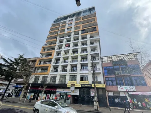 Новый дом на улице Горгиладзе у моря в центре города Батуми. Квартиры с видом на море.