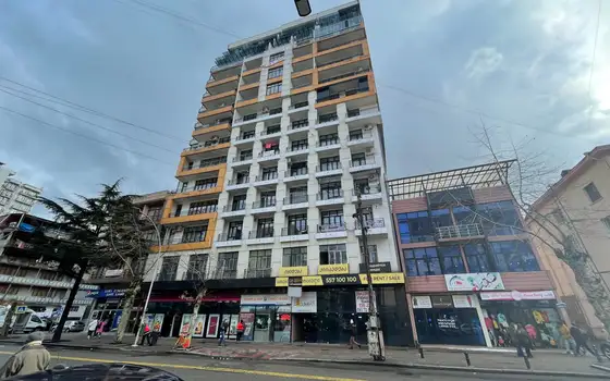 Новый дом на улице Горгиладзе у моря в центре города Батуми. Квартиры с видом на море.