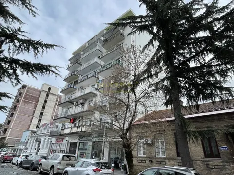 Новый жилой дом на улице Парнаваз мепе в Батуми. Квартиры с видом на город.