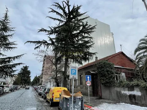 Новый жилой дом на улице Парнаваз мепе в Батуми. Квартиры с видом на город.