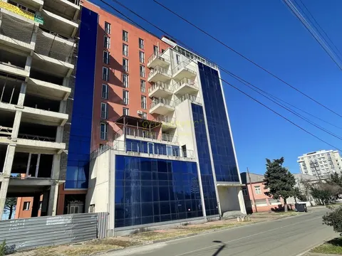 Новый 10 этажный жилой дом на берегу черного море в Кобулети. Квартиры с видом на море и на горы.