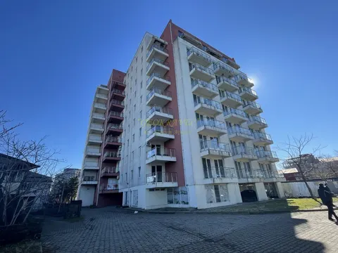 Новый 10 этажный жилой дом на берегу черного море в Кобулети. Квартиры с видом на море и на горы.