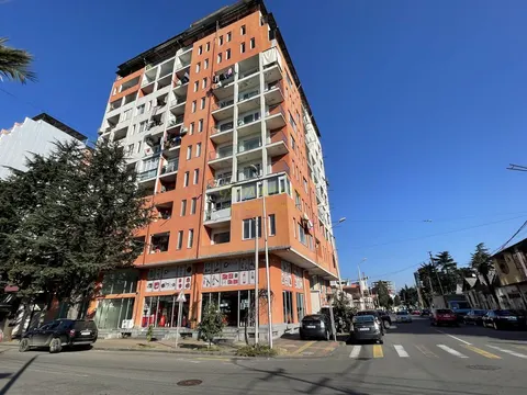 Завершенный жилой дом в городе Батуми. Квартиры с видом на горы.