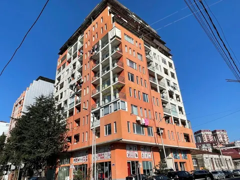 Завершенный жилой дом в городе Батуми. Квартиры с видом на горы.